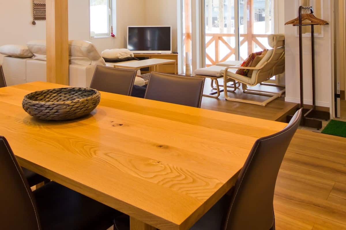 3 Bedroom Chalet (Wadano Chalet) | 3 bedrooms, down duvets, soundproofing, iron/ironing board