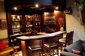 2 bars, bar en bord de piscine