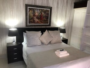 Executive Double Room | Premium bedding, Select Comfort beds, in-room safe