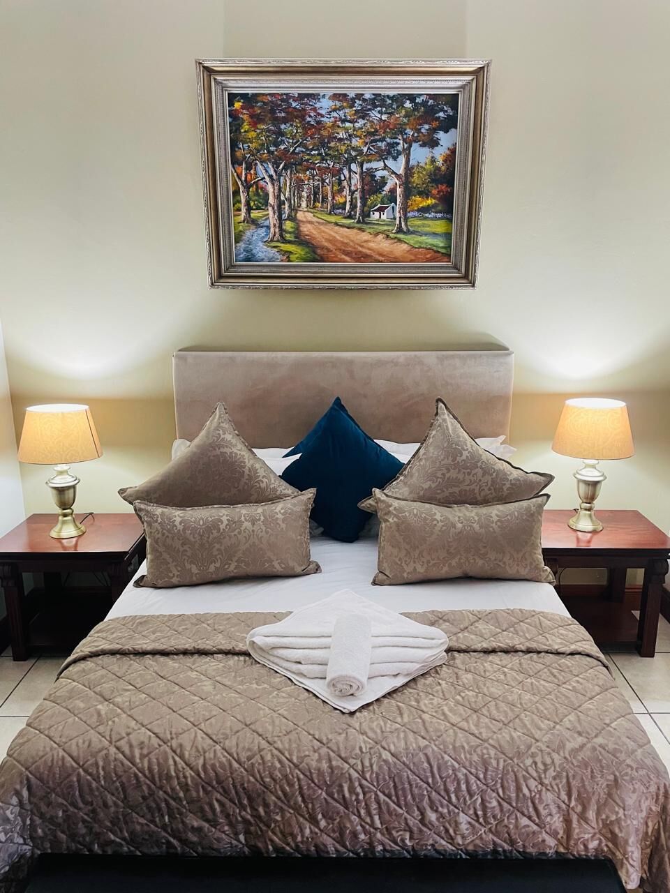 Room 1 Luxury En-suite | Ropa de cama de alta calidad y camas Select Comfort 