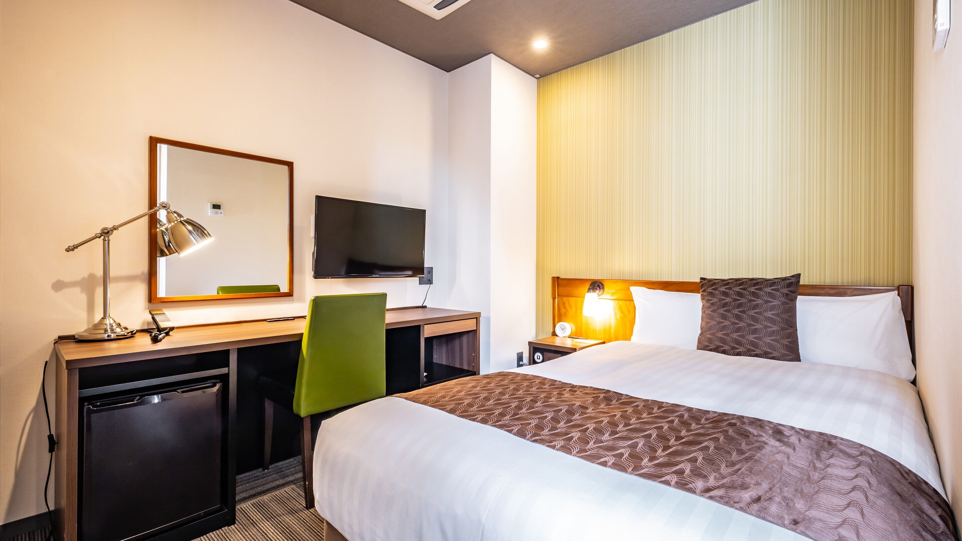 standard single room, non smoking | desk, soundproofing, free wifi, bed sheets