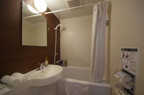 Tina con regadera, amenidades de baño gratuitas, secadora de cabello 