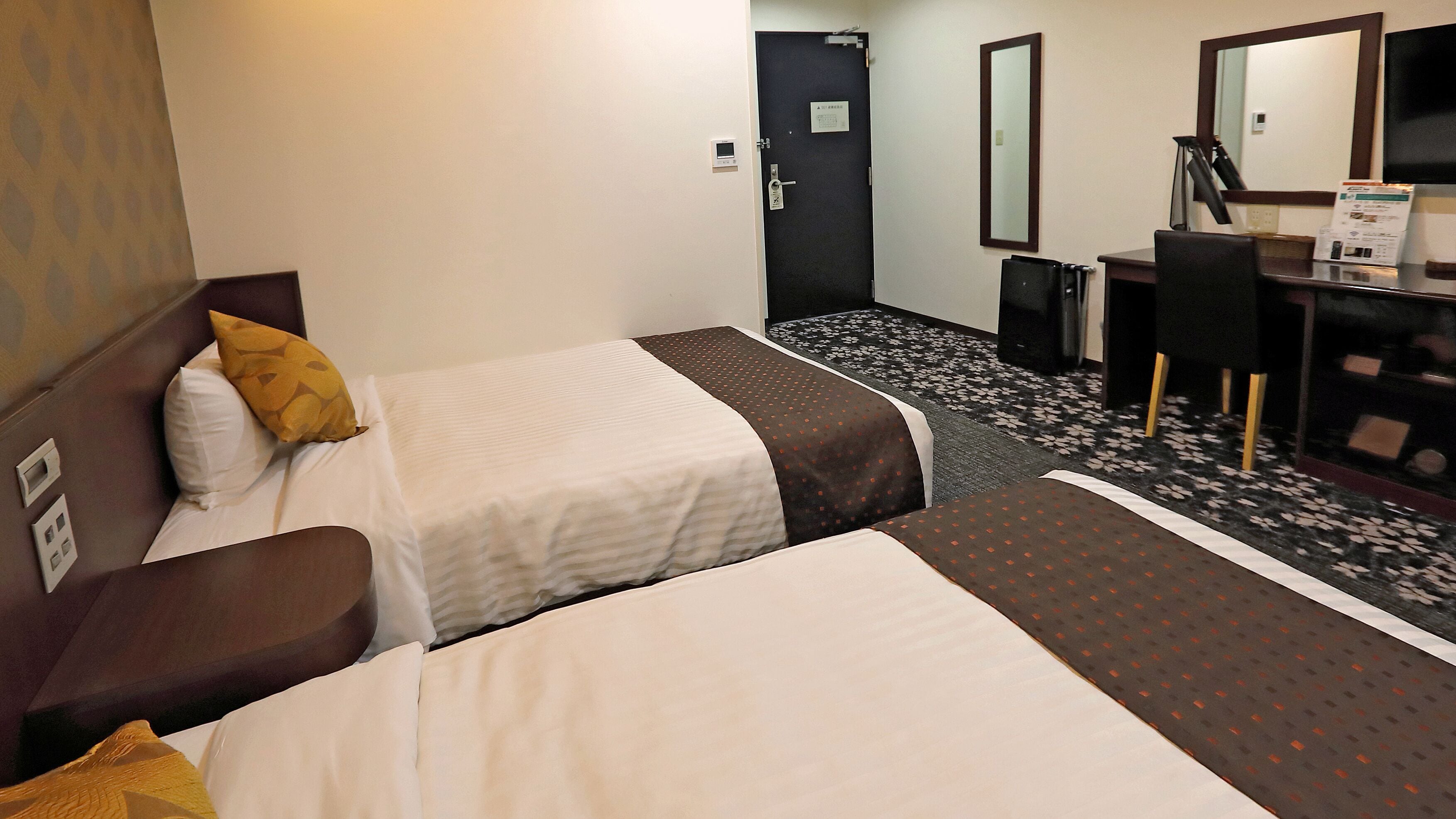 twin room, non smoking | blackout curtains, iron/ironing board, free wifi