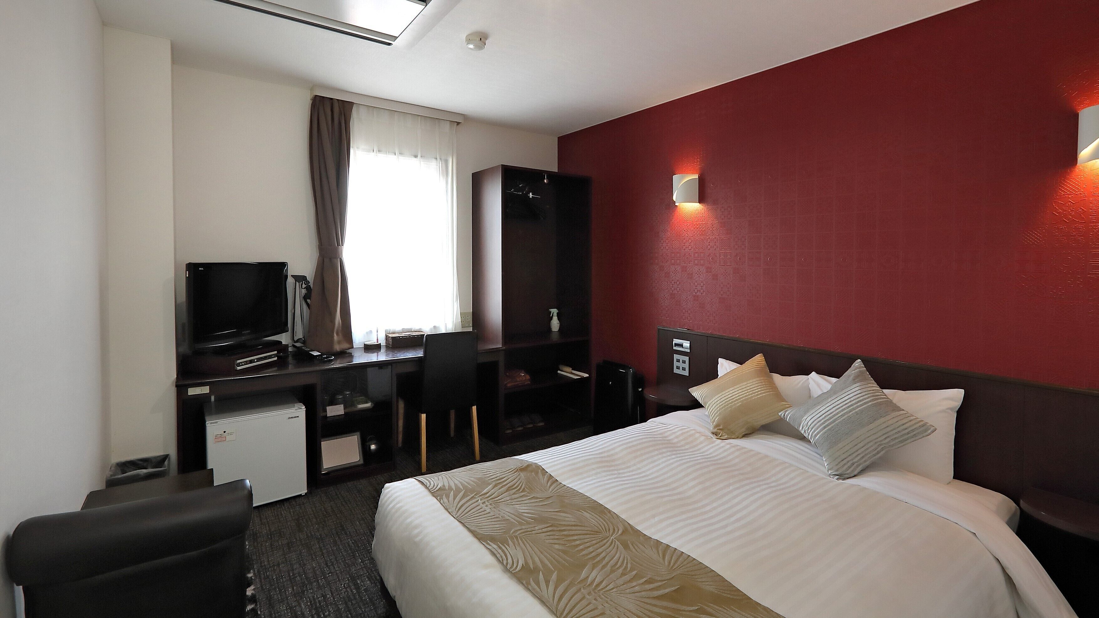 Dobbeltrom, ikke-røyk | Blendingsgardiner, strykejern/-brett og wi-fi (inkludert)