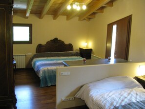 Casa, 3 quartos, sacada | 3 quartos, cortinas blackout, ferros/tábuas de passar roupa