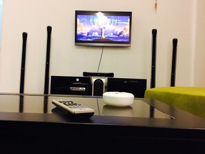Luxe appartement, 3 slaapkamers, uitzicht op stad | Kamervoorziening