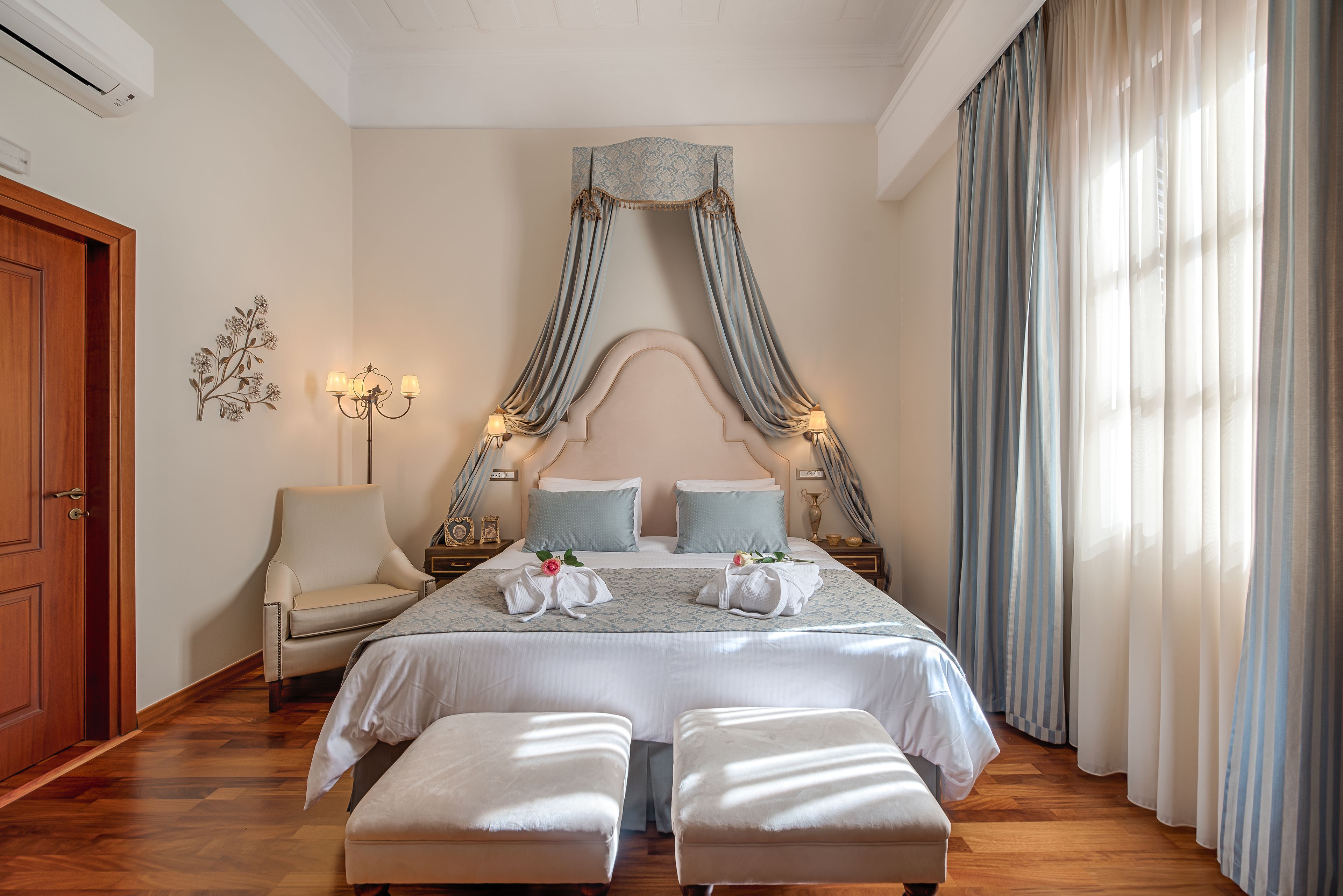 Superior Suite | Premium bedding, minibar, in-room safe, individually decorated