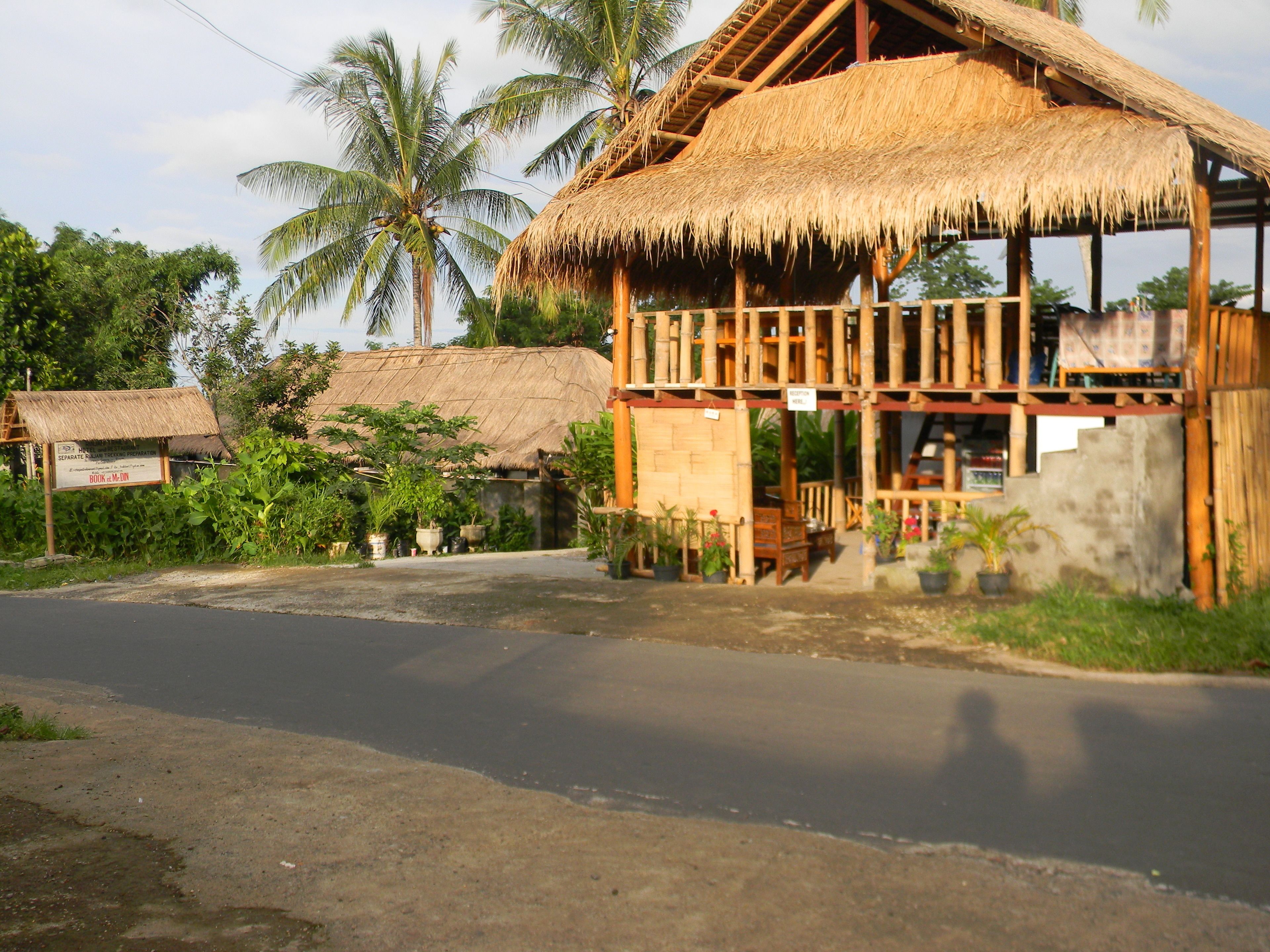 Kios check-in/check-out