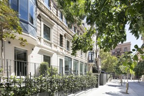 Front of property - Murmuri Residence Mercader (Barcelona)