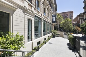 Property entrance - Murmuri Residence Mercader (Barcelona)