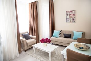 LCD TV - Ditto Flats (Istanbul)