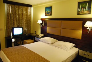 Superior Room, Sea View | Minibar - Cataract Layalina Resort (Sharm El Sheikh)