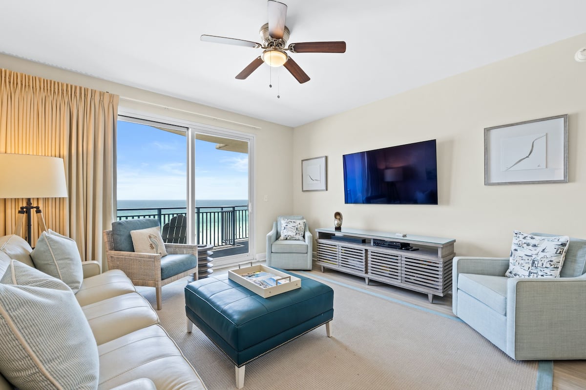 Condo, 3 Bedrooms, Ocean View (507) | Living area | TV