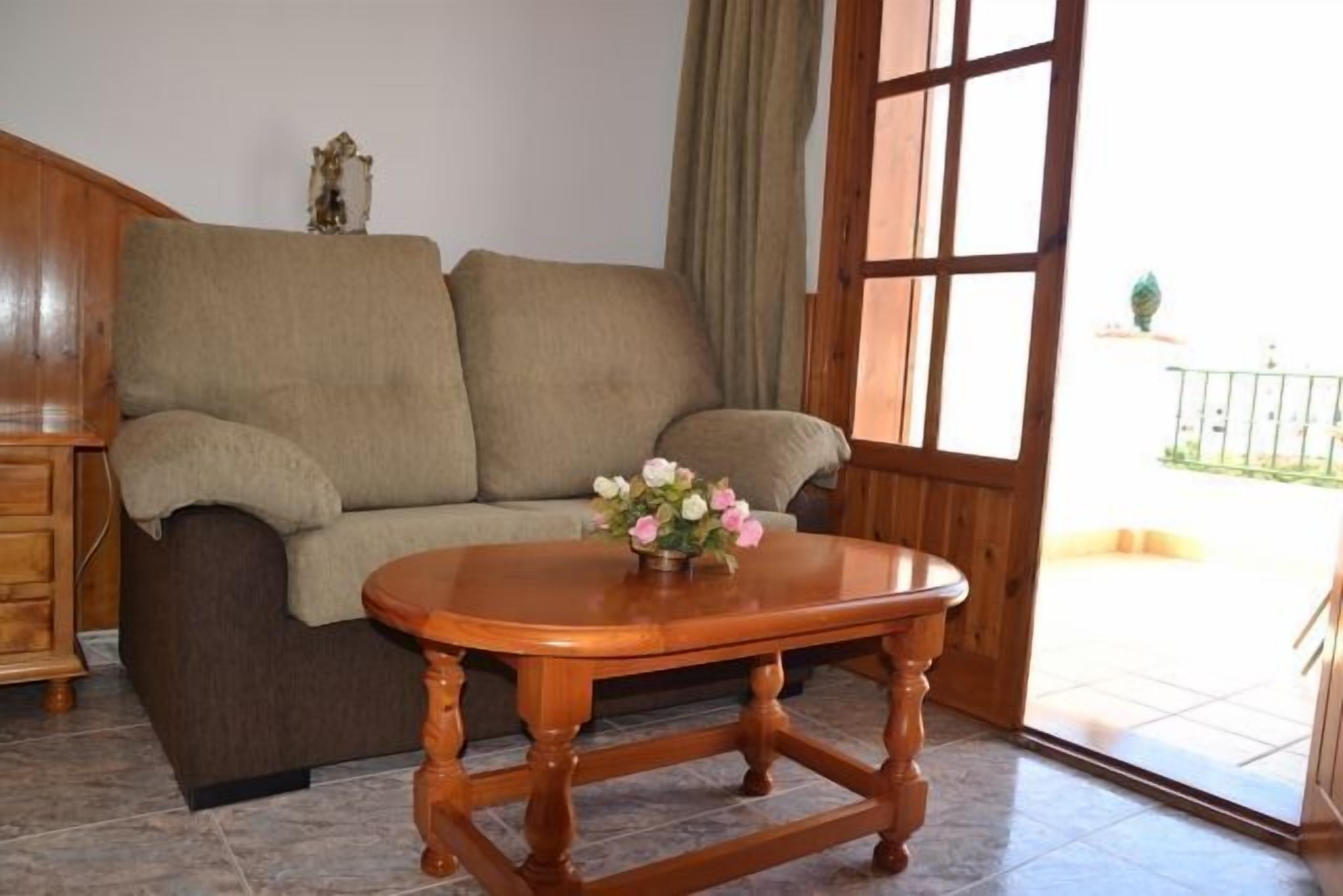 triple room | desk, blackout curtains, free cots/infant beds, rollaway beds