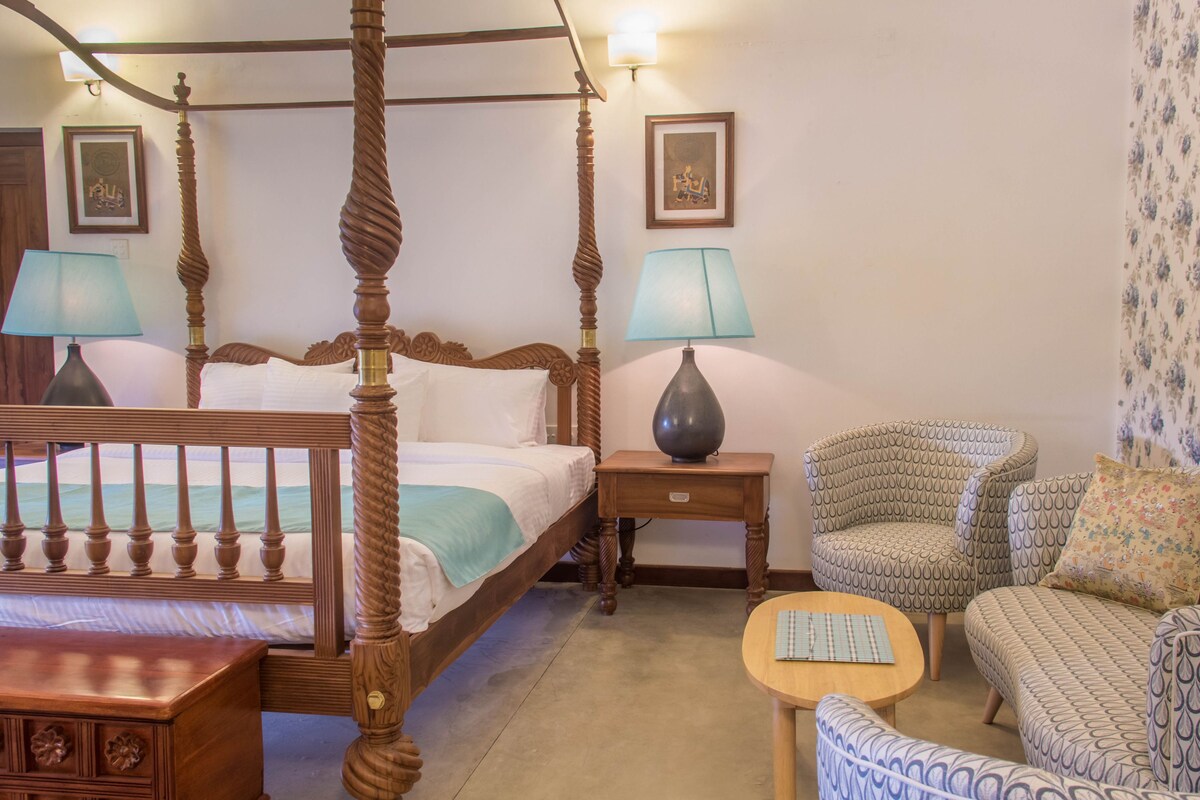 Suite, 1 Bedroom, Windermere | Premium bedding, in-room safe, free cribs/infant beds, rollaway beds