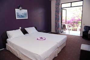 Standard Double or Twin Room | Desk, free WiFi