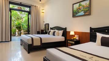 Superior Room | Desk, soundproofing, free WiFi, bed sheets