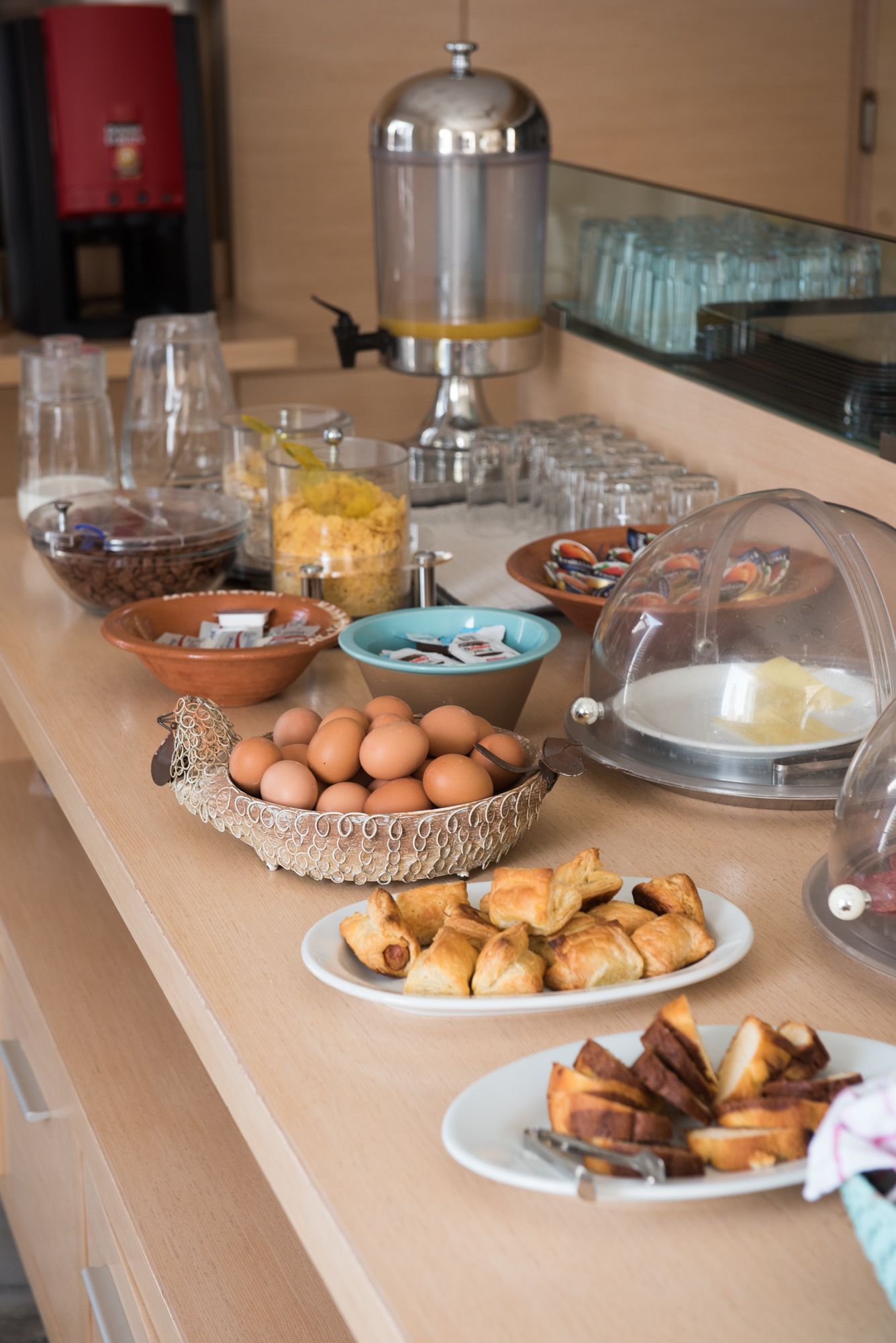 daily buffet breakfast (eur 15 per person)