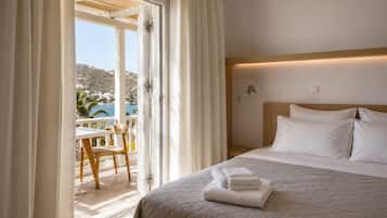 Hypo-allergenic bedding, in-room safe, iron/ironing board, free WiFi