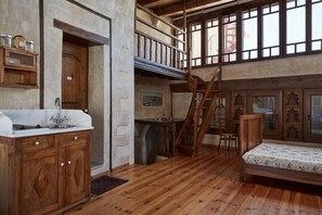 Desk, iron/ironing board, free cribs/infant beds, free rollaway beds