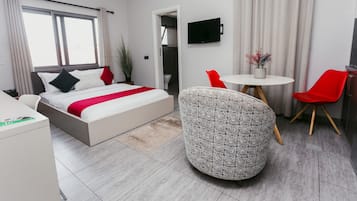 Exclusive Studio | Minibar, in-room safe, cribs/infant beds, free WiFi
