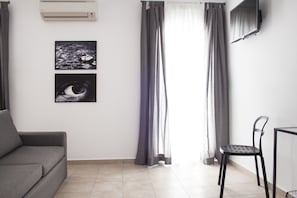 TV - Krinis Apartments (Rhodes)