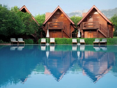 Woodline Hotel