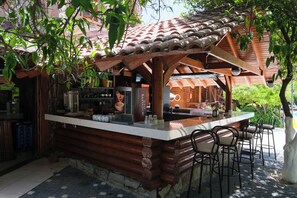 Bar (on property) - Woodline Hotel (Kemer)