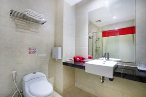 스탠다드 더블룸 | 객실 내 금고, 책상, 다리미/다리미판, 간이 침대