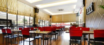 ZEN Rooms Near BCS Mall Penuin