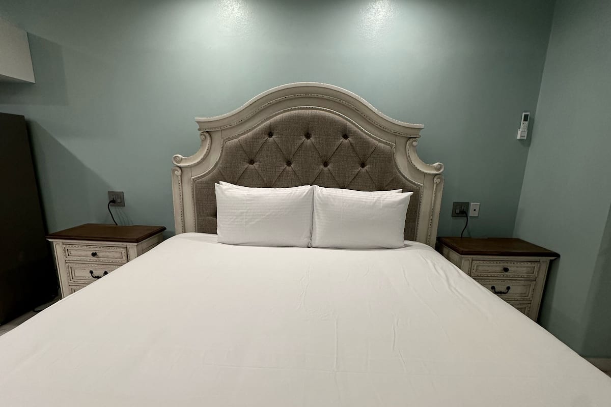 The Cottage | 1 bedroom, premium bedding, in-room safe, individually decorated