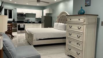 The Cottage | 1 bedroom, premium bedding, in-room safe, individually decorated