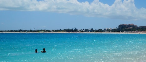 Beach nearby, white sand, sun-loungers, beach umbrellas