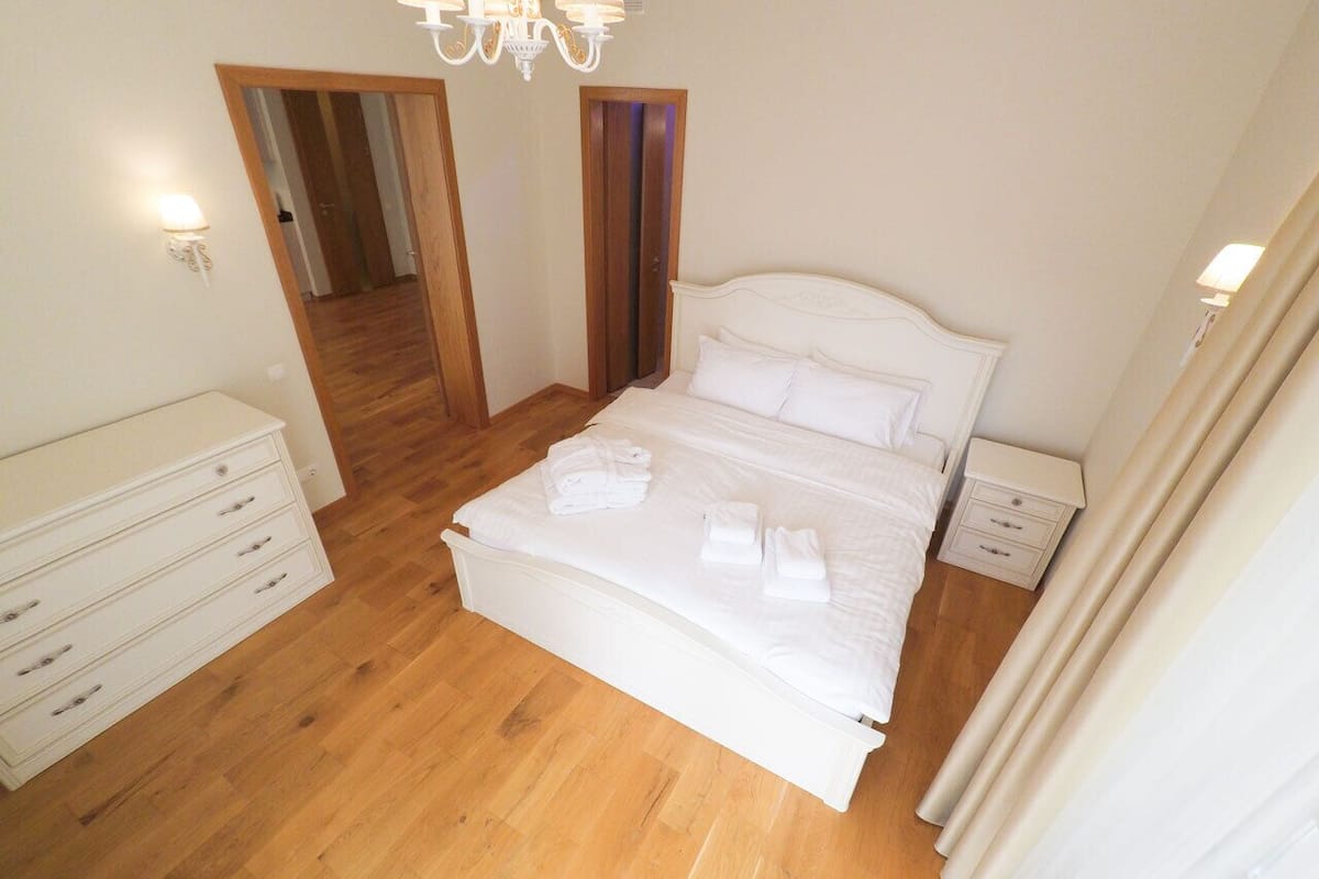 Appartamento Luxury, 1 camera da letto (Large) | 1 camera, biancheria da letto di alta qualità, una cassaforte in camera