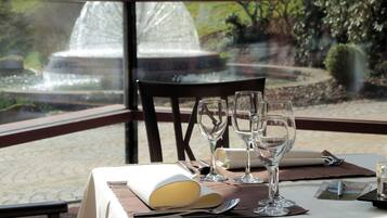 Lunch and dinner served, local cuisine