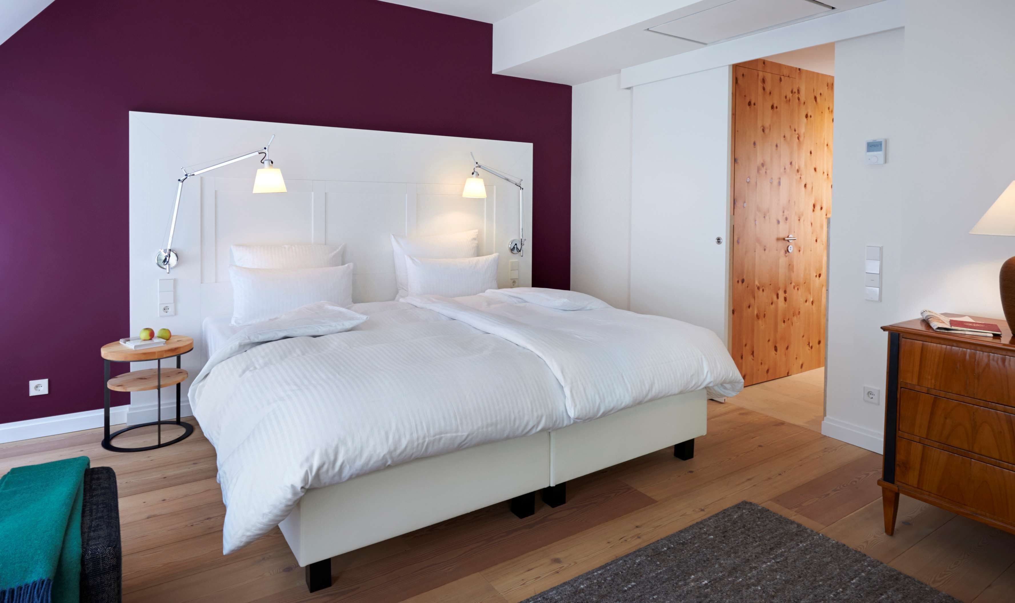 Hypo-allergenic bedding, minibar, in-room safe, soundproofing