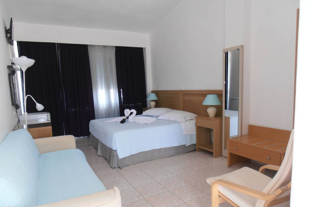 Executive Double or Twin Room, Sea View | Cribs (free), WiFi (free)