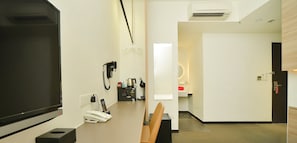 Classic Room | In-room safe, iron/ironing board, free WiFi, bed sheets