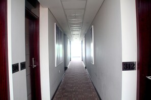Hallway - ZEN Rooms Basic Kusuma Bangsa (Surabaya)