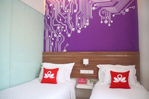 Standard Double Room | Desk, iron/ironing board, rollaway beds, free WiFi