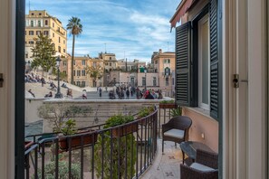 Balcony - Les Diamants Spanish Steps Suite (Rome)