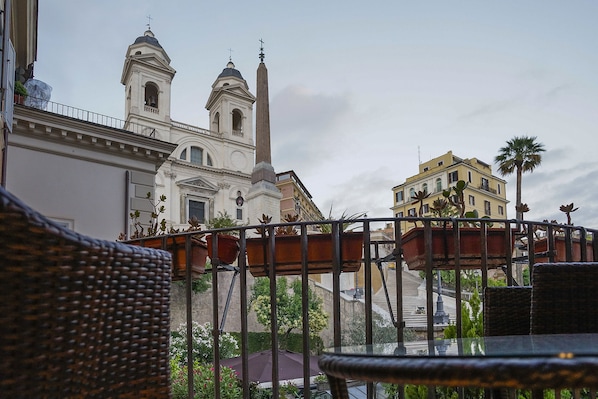 Balcony - Les Diamants Spanish Steps Suite (Rome)