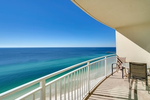 Condo, 3 Bedrooms, Sea View | Pemandangan balkoni