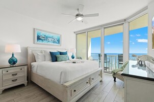 Condo, 1 Bedroom, Ocean View (1610) | Ruang kerja komputer riba, seterika/papan seterika, Wi-fi percuma 