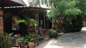 xxBungalow with Big Kitchenxx | บริเวณภายนอก