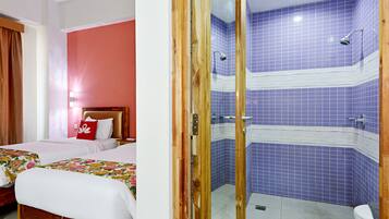 Superior Double Room | Bathroom | Towels