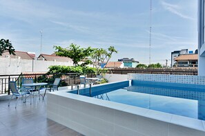 Alberca al aire libre