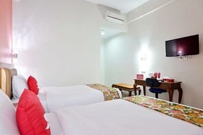 Superior Double Room - ZEN Rooms Basic Malioboro Sosrowijayan Sosromenduran (Yogyakarta)