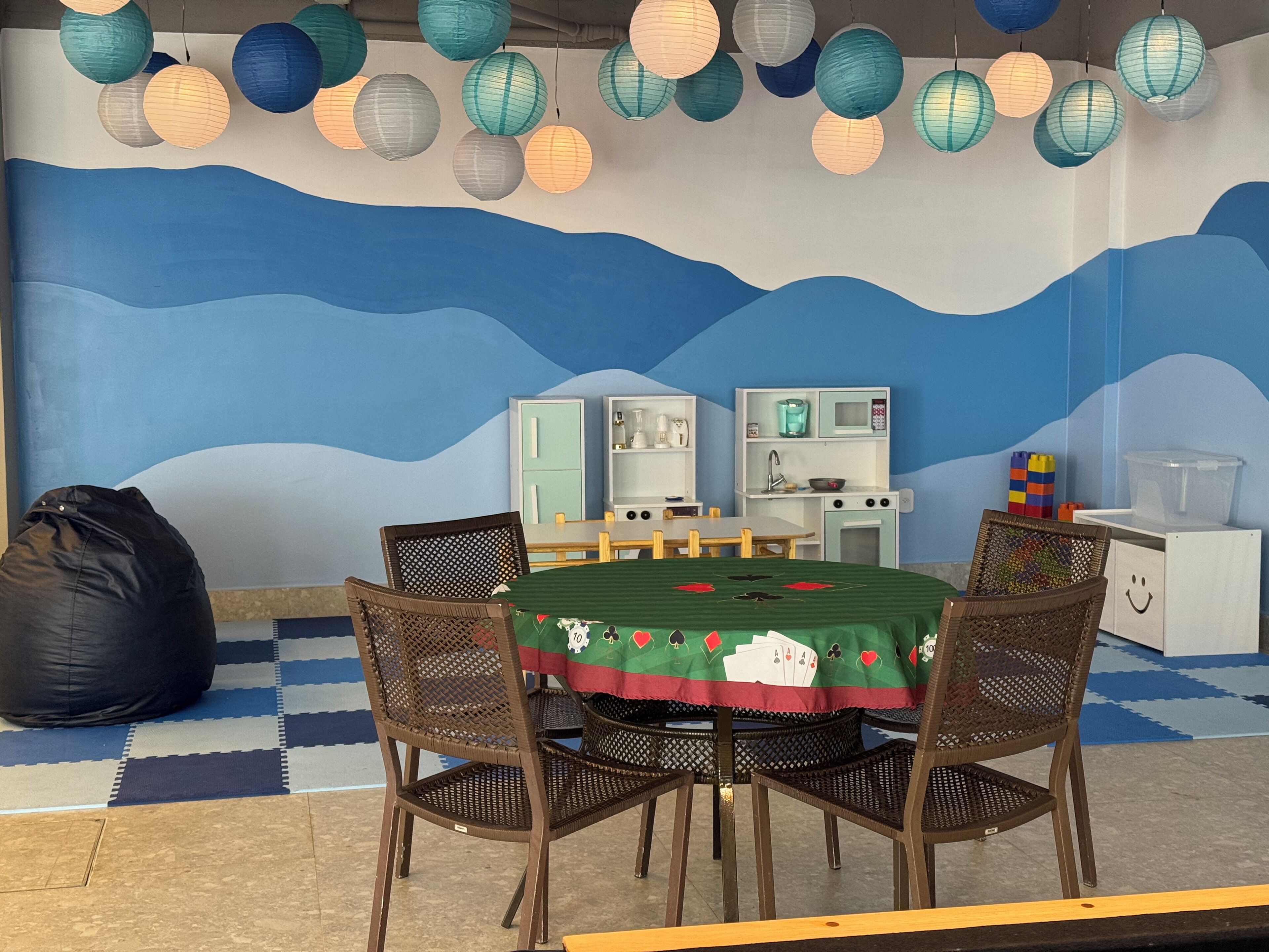 32-inch TV with cable channels