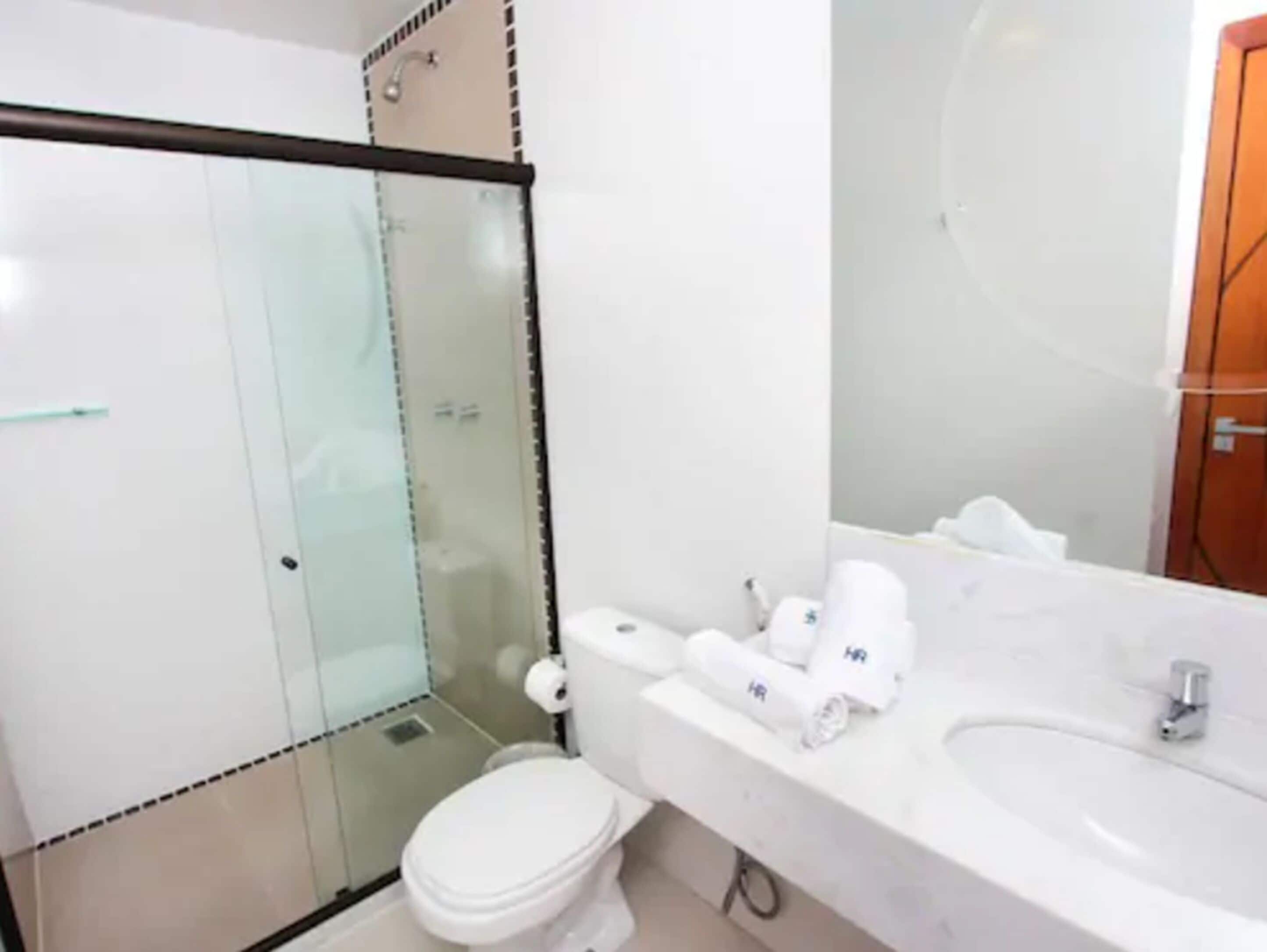 Free toiletries, soap, shampoo, toilet paper